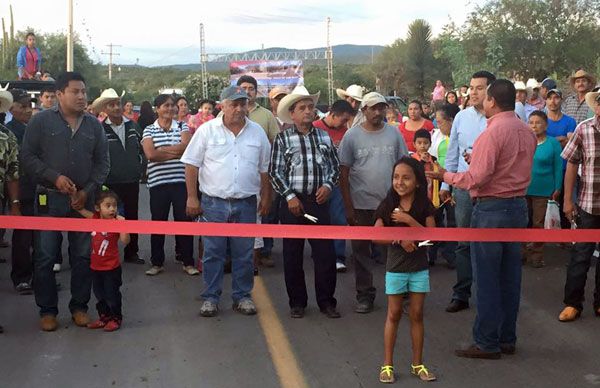 Se continúan inaugurando obras en Armadillo de los Infante