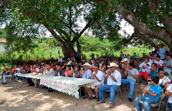 Inauguran obra gestionada por diputados antorchistas