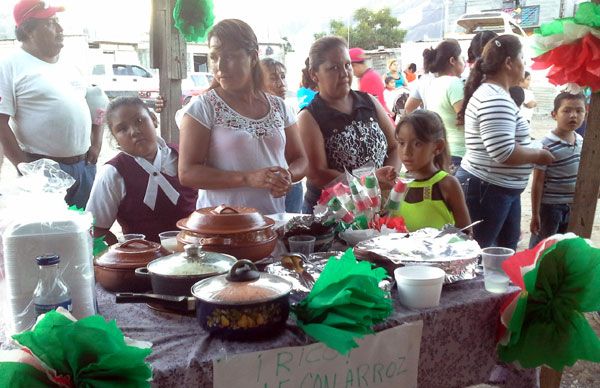 Celebran antorchistas con evento cultural el mes patrio