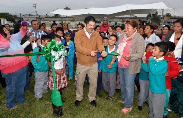 Estudiantes de Cuautlalpan estrenan salones gestionados por el Movimiento Antorchista