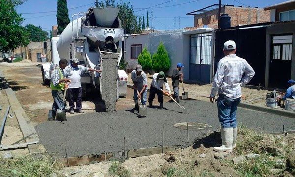 Satisface a vecinos zapopanos avances de pavimentación de calles 