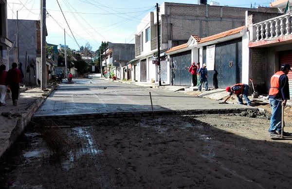 Al 80 por ciento repavimentación de calle Torcasitas