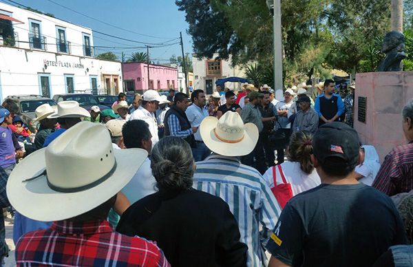 A trabajar con los campesinos: dice líder antorchista de Guadalcazar