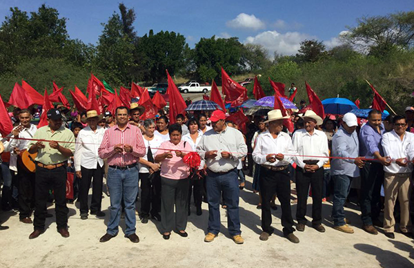 Inauguran antorchistas puente vehicular en San Gabriel