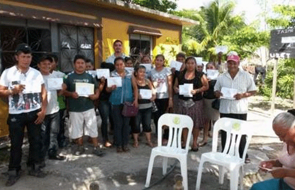 Campesinos quintanarroenses son beneficiados con acciones de vivienda