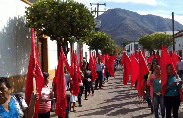 Alcalde de Jala no cumple compromisos 