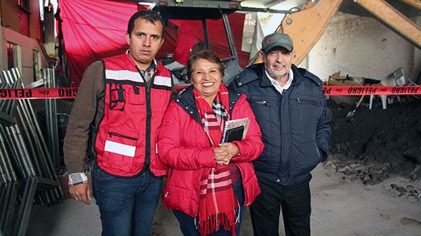 Dan banderazo de inicio de remodelación de albergue estudiantil 