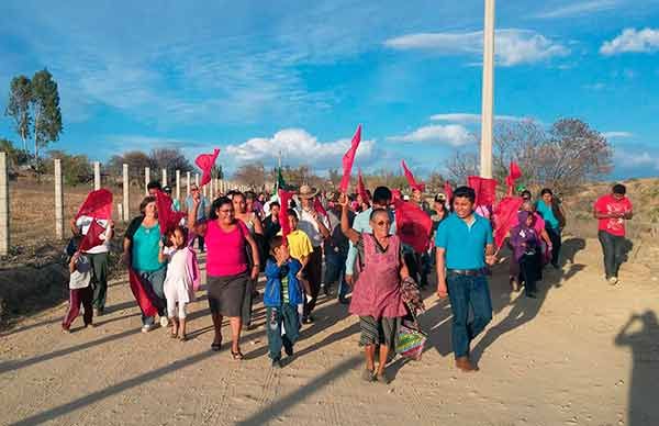 Antorcha lleva luz a familias de El Tepehuaje