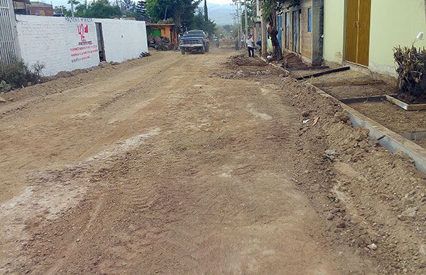 Inicia  Antorcha  Pavimentación de calle  en Colonia  de Zaachila