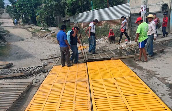 Rehabilitan drenaje pluvial en la Av.Trituradora