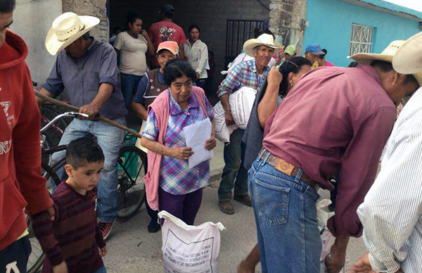 Antorchistas logran apoyo para pequeños productores de Los Altos