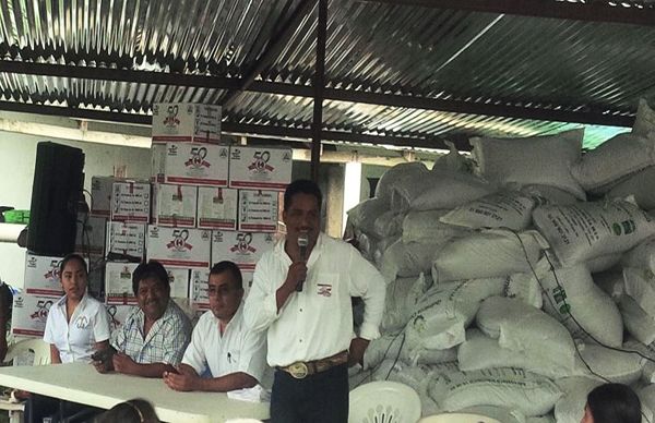 Campesinos del Istmo de Tehuantepec reciben incentivos para el campo 