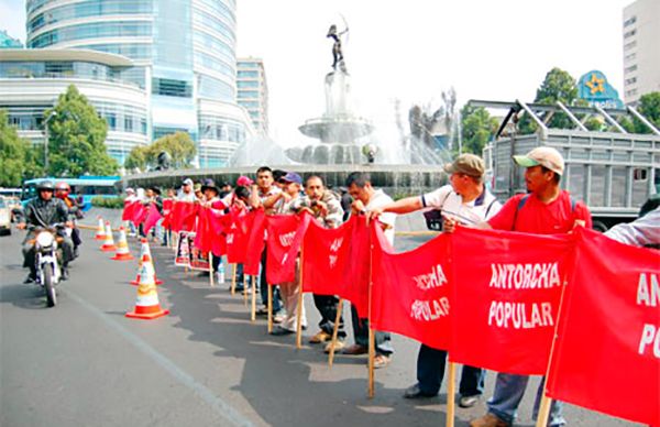 Se suma Antorcha a caravana contra Graco Ramírez