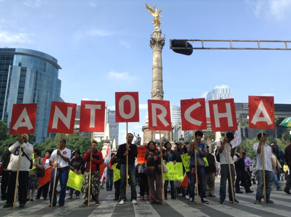 Arranca marcha en la Ciudad de México por incumplimiento de Mancera