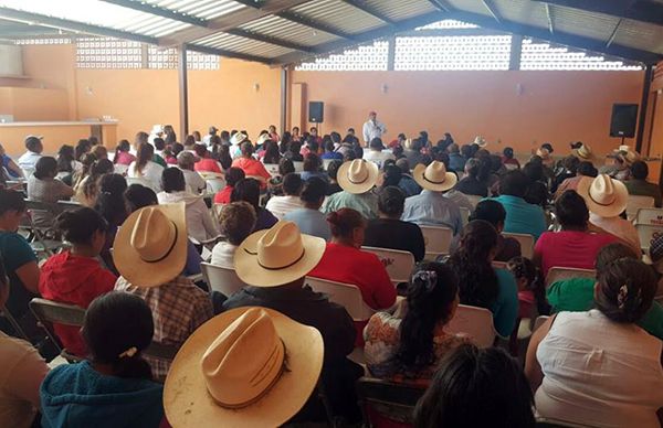  Se reúne Campos Flores con líderes del Sur de Jalisco