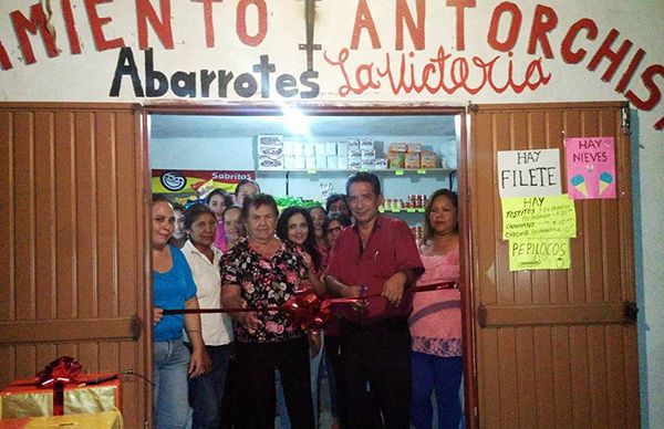 Impulsan economía familiar; inauguran tienda de abasto