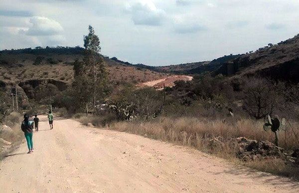 Avanza pavimentación del camino de San Damián