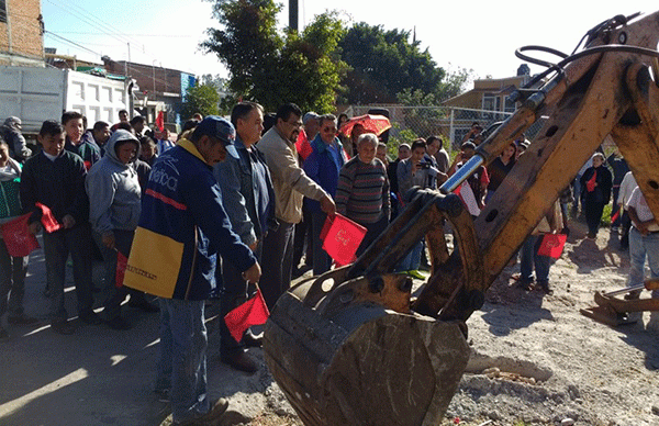 Se invierten 2 millones de pesos en obra para la colonia Jardines de Santiaguito