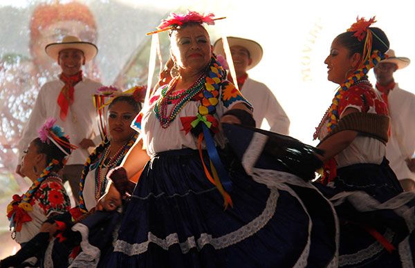 Delegación de Tlaxcala sobresale en bailes regionales