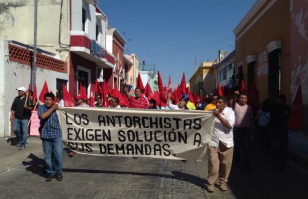 Desplegado: Marcharán antorchistas yucatecos para exigir solución a sus demandas 