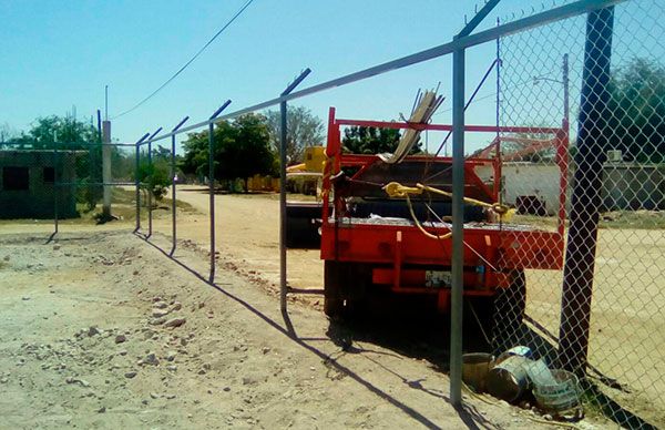 Avanza obra de techumbre en Chaves Talamantes