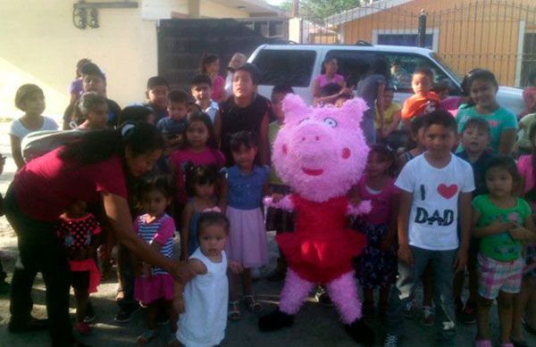 Antorchistas de Reynosa, festejan a los niños en su día