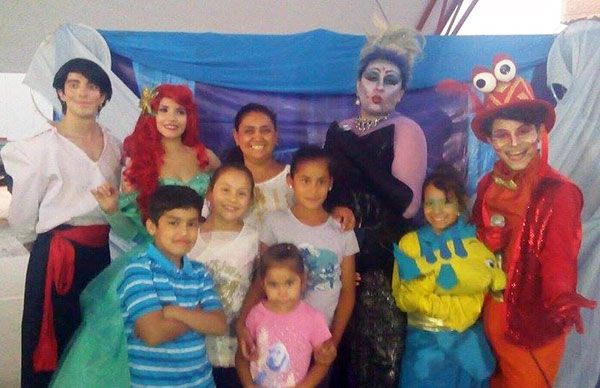  Festejan a niños de la colonia Zapopan