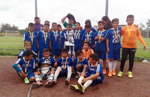 Guerrero, ganador en las categorías Infantil y Juvenil del Torneo de Fútbol