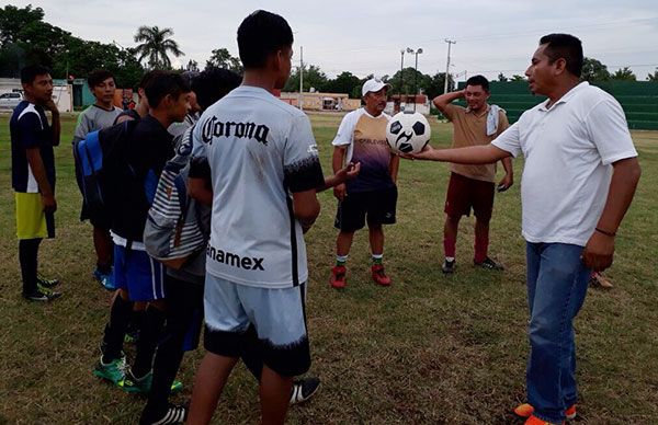 Impulsan antorchistas liguilla de futbol