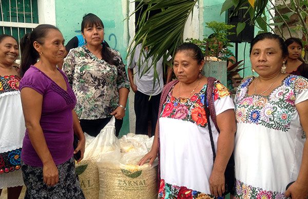  Maíz para consumo de familias de Popola 