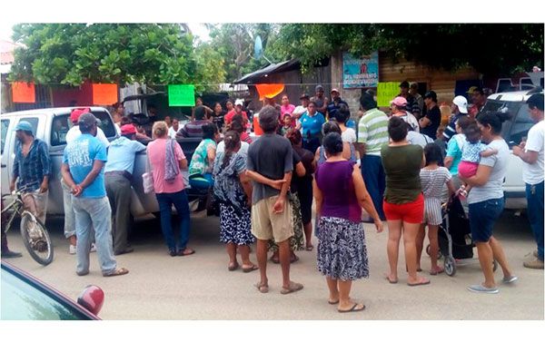 Sufren amenaza de desalojo colonos antorchistas en Playa Azul