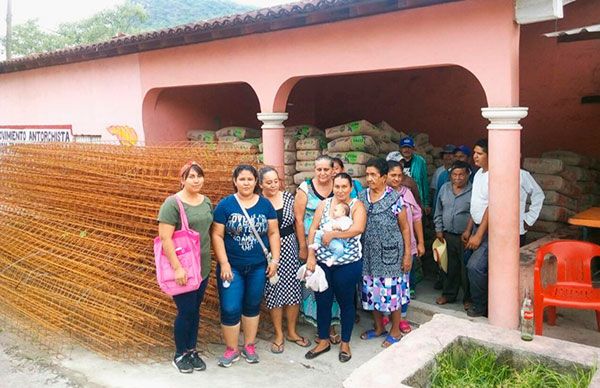 Se benefician familias de Huetamo con paquetes para construcción de vivienda