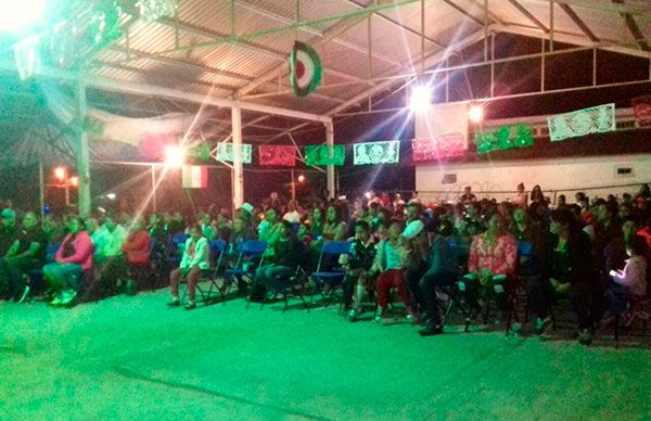 El antorchismo uruapense celebra el Grito de Independencia