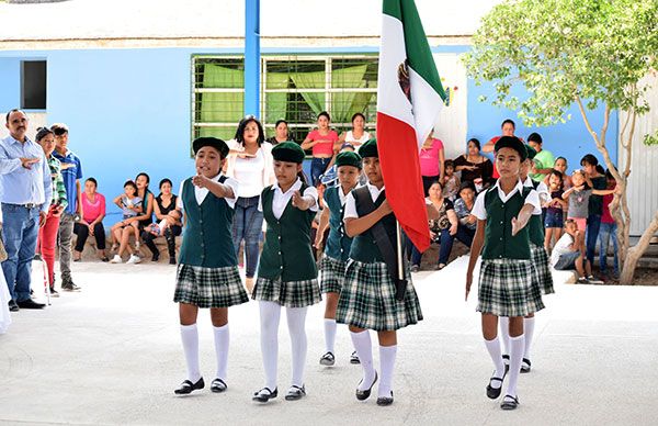 Desayunos escolares para 4 escuelas de Nombre de Dios