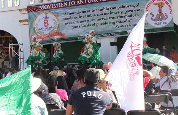 2 mil antorchistas celebran ocho años de lucha y progreso en Xochitepec