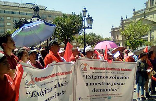  En Guadalajara, antorchistas se manifiestan por incumplimiento de acuerdos pactados 