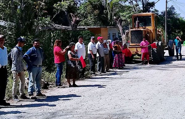 Gracias a gestión Antorchista, Palomares tendrá otra calle pavimentada