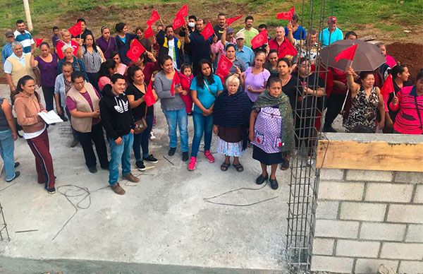 En Ario de Rosales se inicia la construcción del salón de usos múltiples