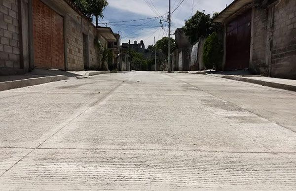 Se benefician con primera etapa de pavimentación