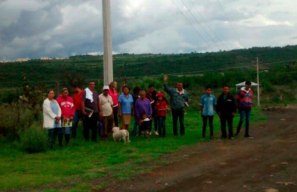 Después de dos años, la colonia 2 de marzo de Morelia cuenta con energía eléctrica