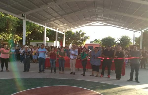 Con evento cultural inauguran techumbre en Estación Obispo