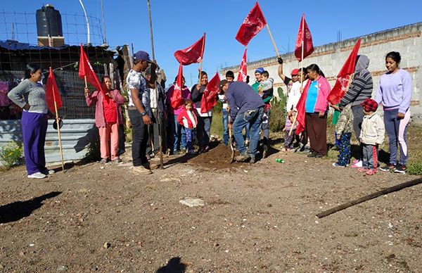 Logran maravatienses antorchistas ampliación de red eléctrica en colonias más olvidadas