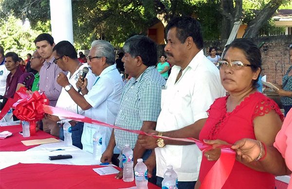 Inauguran techado de cancha de basquetbol en La Costa, Oaxaca