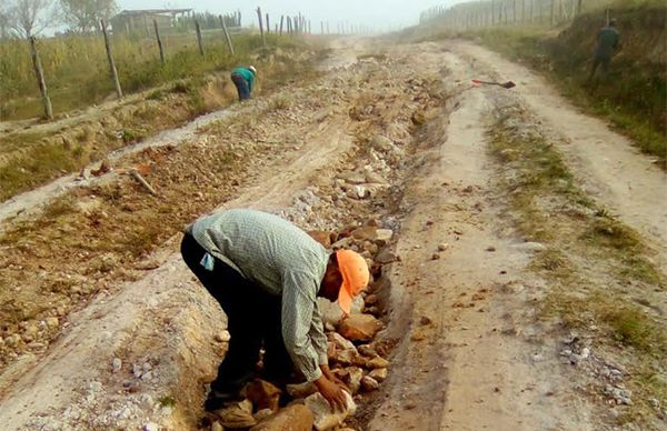 Continúa Antorcha con la entrega de Empleo Temporal a habitantes de  Mezquital