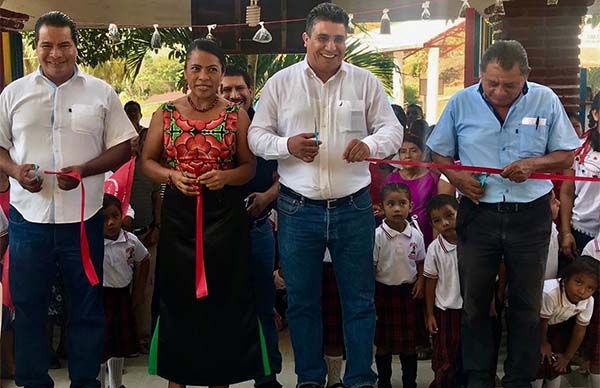 La educación se impulsa en Pochutla gracias a gestión antorchista