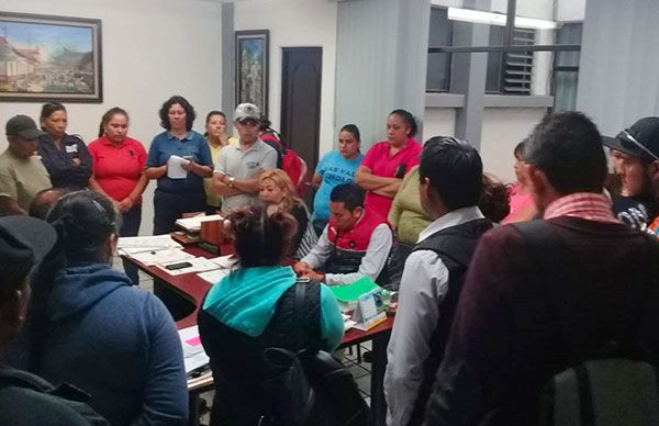 Solicitan docentes de Uruapan el pago atrasado de su apoyo económico