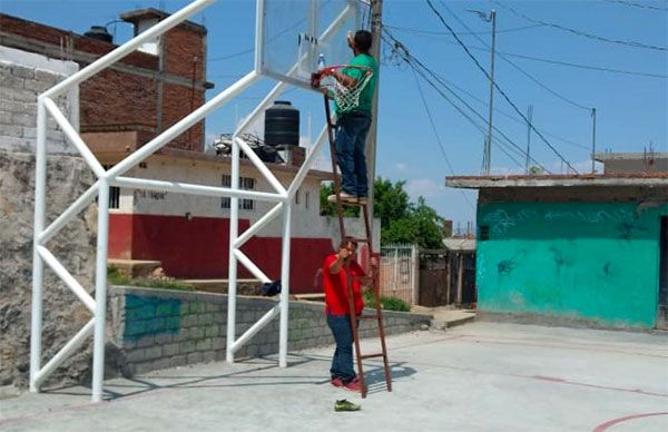 Tendrán espacio deportivo en colonia de Pátzcuaro, gracias a la lucha organizada