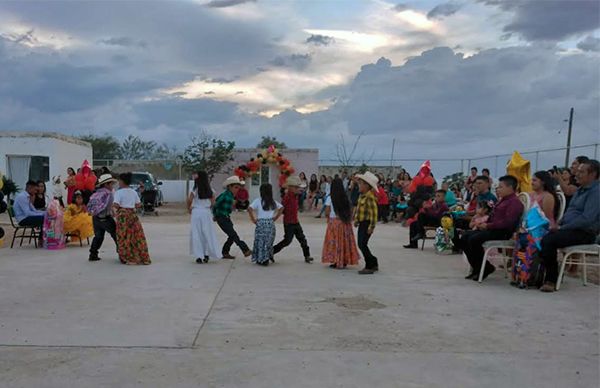 Integrantes del Movimiento Antorchista inauguran barda perimetral en La Laguna 