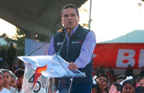 Se debe trabajar en conjunto para construir alternativas para México: Aureoles Conejo