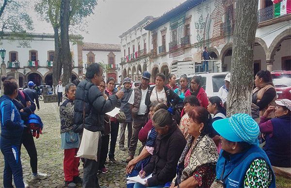 Habitantes de Pátzcuaro piden que sus demandas sean atendidas por edil municipal